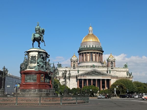 Интриги, скандалы и любовь блистательного Петербурга (18+)