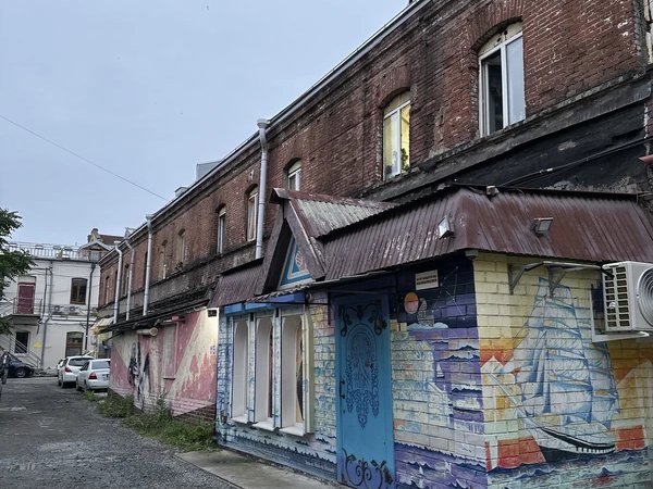Экстравагантный Владивосток: экскурсия по Миллионке в мини-группе
