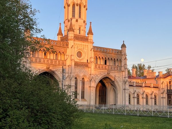 Не фонтаны: прогулка по непарадному Петергофу - фото 2
