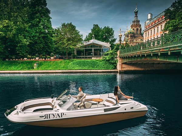 По Санкт-Петербургу на катере с капитаном-гидом - фото 3