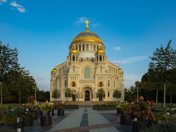 Мегатур 2 в 1: в Кронштадт и Петергоф по воде на скоростных судах - фото 2