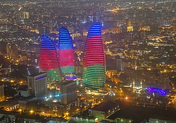 Ночная прогулка по Баку и чаепитие на высоте птичьего полета - фото 4