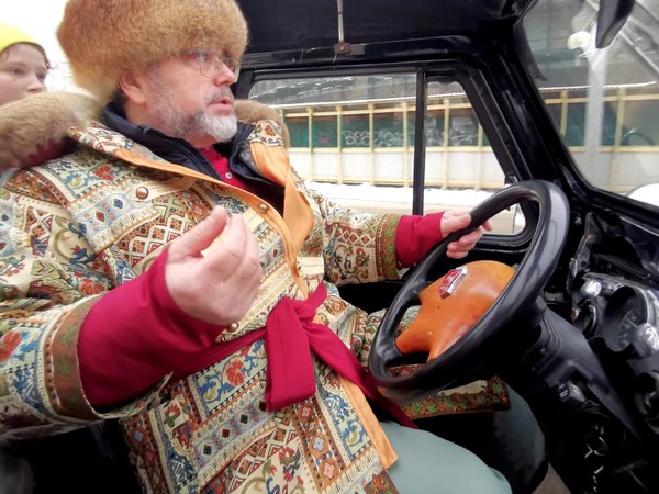 Назад в детство: интерактивное путешествие на ретроавтомобиле по Сергиеву Посаду - фото 4
