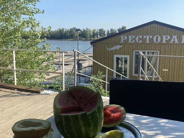 Арбуз, икра и осётр: нескучно о брендах Астрахани - фото 2
