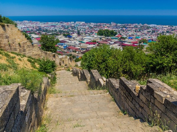 Из Махачкалы в Дербент — на комфортабельном автомобиле - фото 2