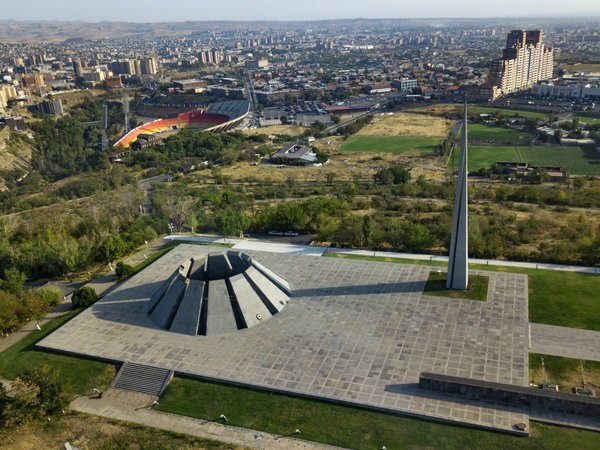 История геноцида армян: экскурсия по мемориальному комплексу - фото 2