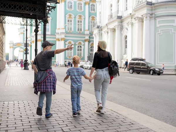 Семейная экскурсия-квест «Код Петербурга» - фото 1