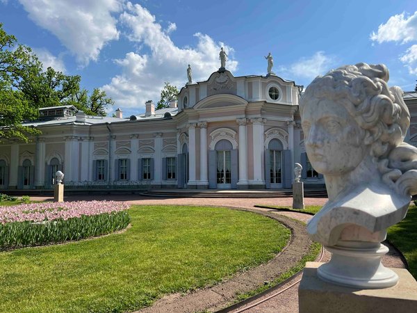 Групповая экскурсия в Ораниенбаум: Меншиковский и Китайский дворцы