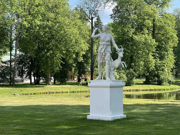 Групповая экскурсия в Ораниенбаум: Меншиковский и Китайский дворцы - фото 3