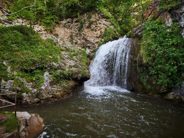 Символы Кисловодска: Медовые водопады, гора Кольцо, Замок коварства и любви - фото 4
