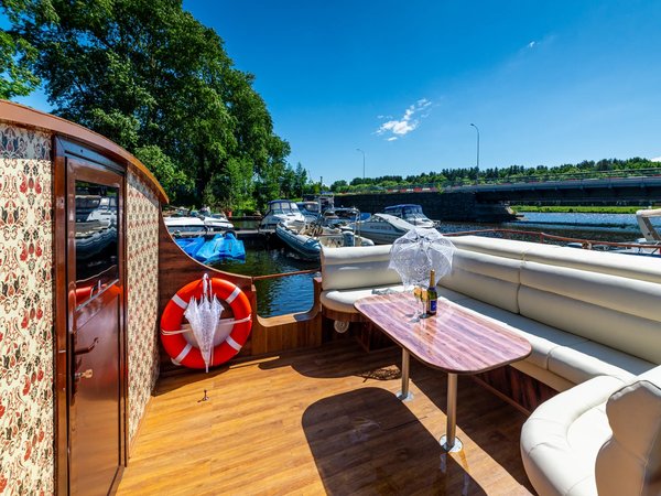 Имперский Петербург: прогулка на катере в стиле 19 века - фото 2