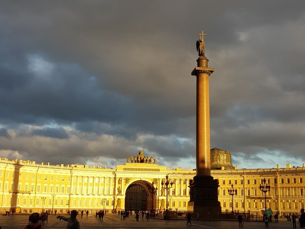 Знакомство с Петербургом: обзорная экскурсия + Эрмитаж (билеты включены) - фото 1