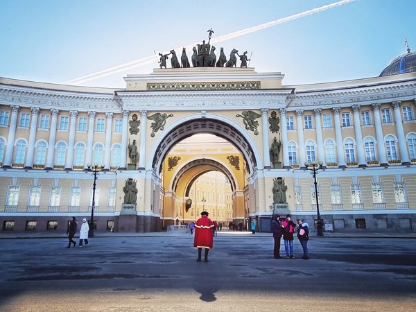 Знакомство с Петербургом: обзорная экскурсия + Эрмитаж (билеты включены)
