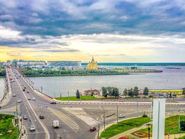Нижний Новгород пешком и на авто: истории, события, люди - фото 1