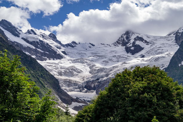 Фото экскурсии - Отправляйтесь в Домбай к величественным ледникам, заснеженным пикам и живописным озерам - 2