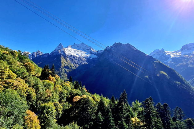 Фото экскурсии - Отправляйтесь в Домбай к величественным ледникам, заснеженным пикам и живописным озерам - 11