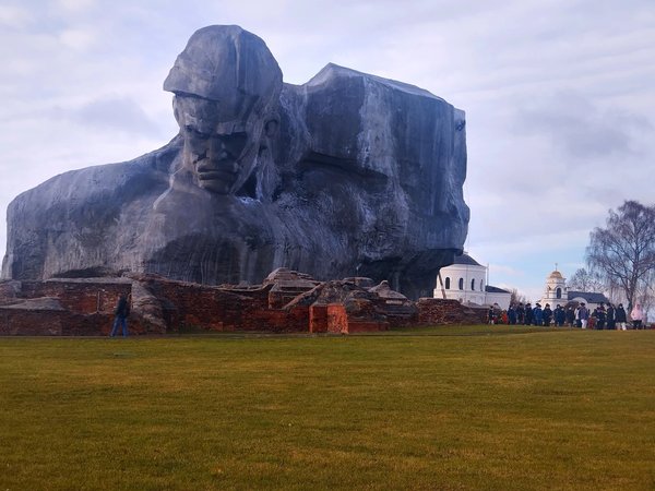 Из Минска — в Брест: Брестская крепость и 5-й форт (билеты включены) - фото 1