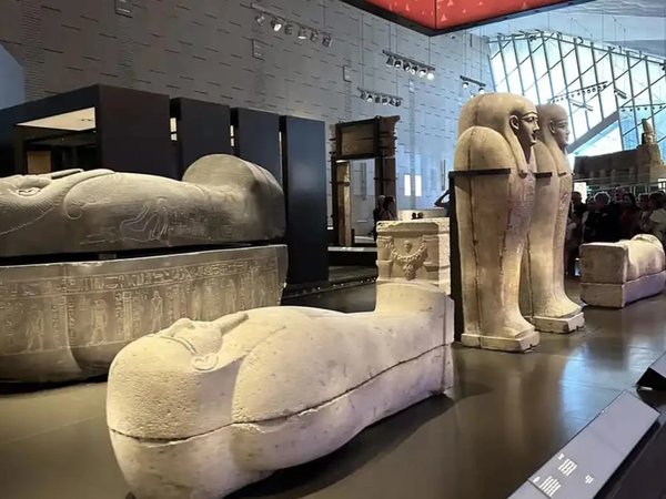 Большой египетский музей (GEM), пирамиды и Сфинкс — из Хургады в мини-группе - фото 4