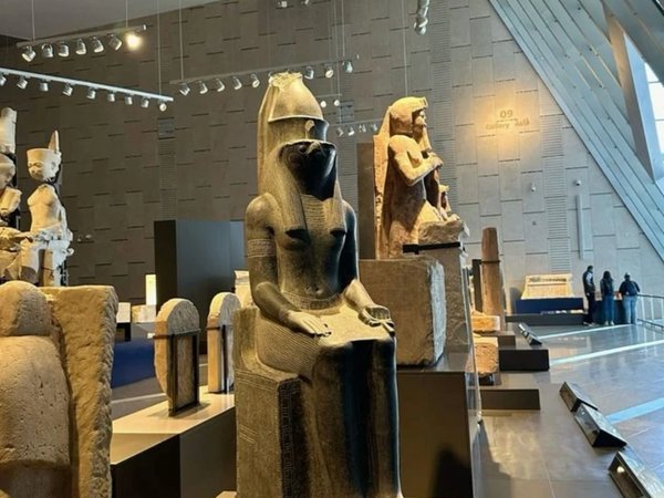 Большой египетский музей (GEM), пирамиды и Сфинкс — из Хургады в мини-группе - фото 3