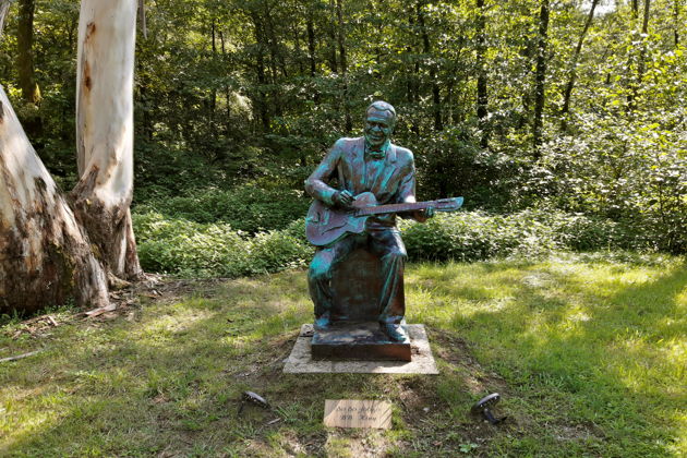 Фото экскурсии - Прогулка по магнитным пескам и живописным паркам Шекветили - 13