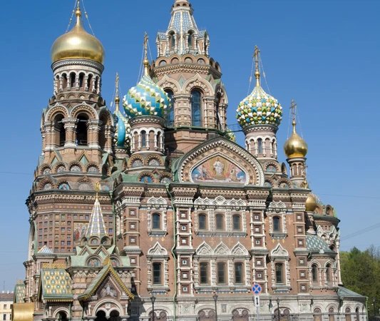 Петербург: от имперских проспектов до Спаса на Крови
