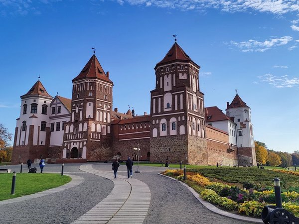 Экскурсия из Минска к замкам Несвижа и Мира - фото 4
