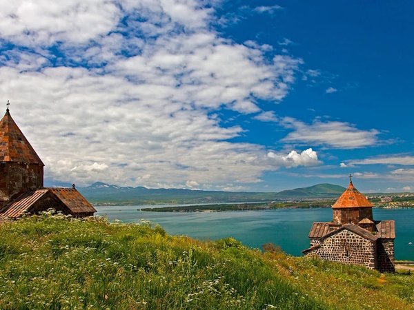Озеро Севан, Гарни и Гегард - фото 4
