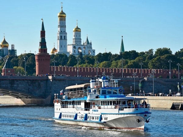 Речная прогулка по центру Москвы от причала Киевский до парка Зарядье - фото 2