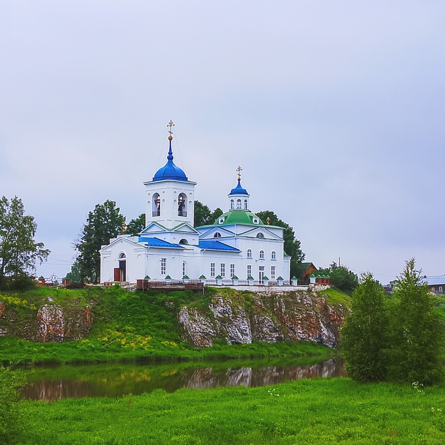 Село Слобода и его окрестности на реке Чусовая⁠⁠