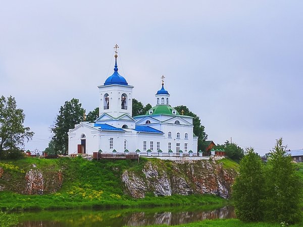 Село Слобода и его окрестности на реке Чусовая⁠⁠