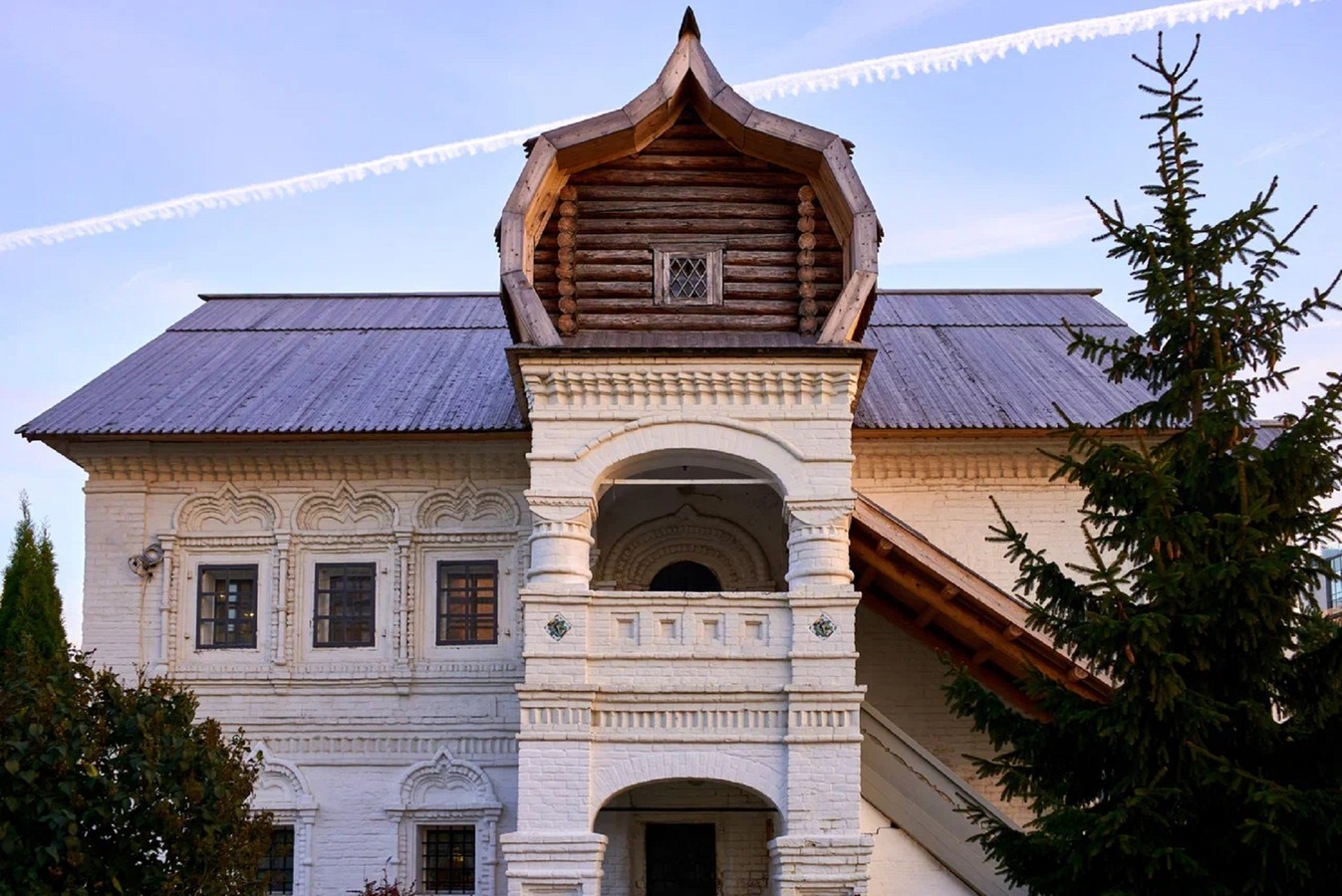 Каменные палаты и купеческие особняки Започаинья — с краеведом