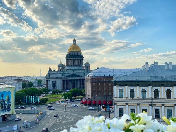 Нескучное знакомство с Петербургом на авто!