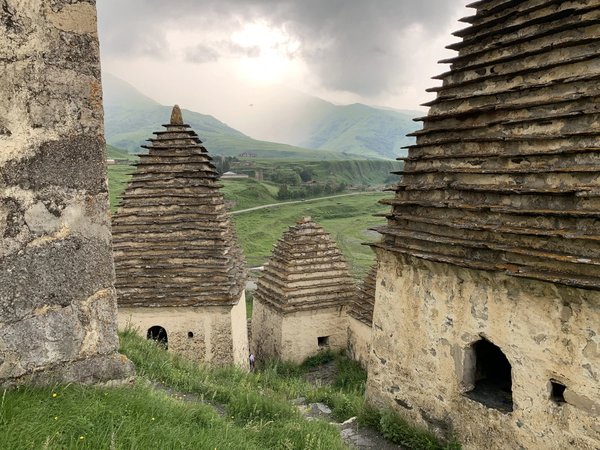 Золотое кольцо Осетии: ущелья, башни, Город мёртвых - фото 1