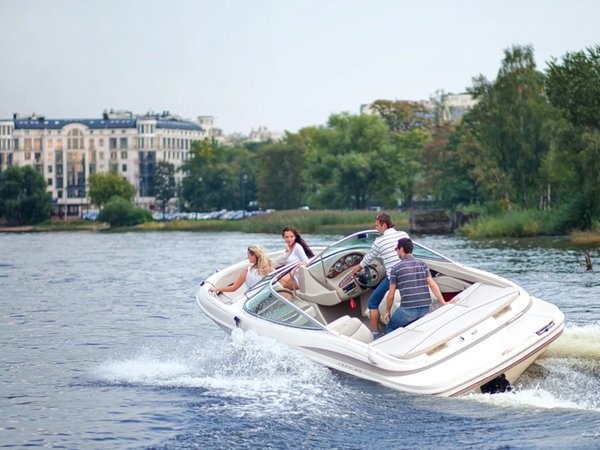 По рекам и каналам Петербурга на персональном катере с гидом - фото 2