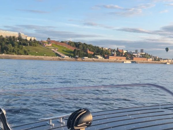 Почувствуй себя капитаном: самостоятельная прогулка на катере по Волге (18+) - фото 3