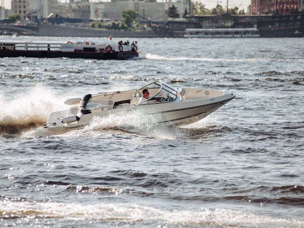 За 1 час — по главным водным артериям Петербурга на катере - фото 4