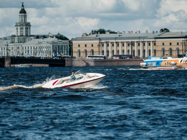 За 1 час — по главным водным артериям Петербурга на катере - фото 3
