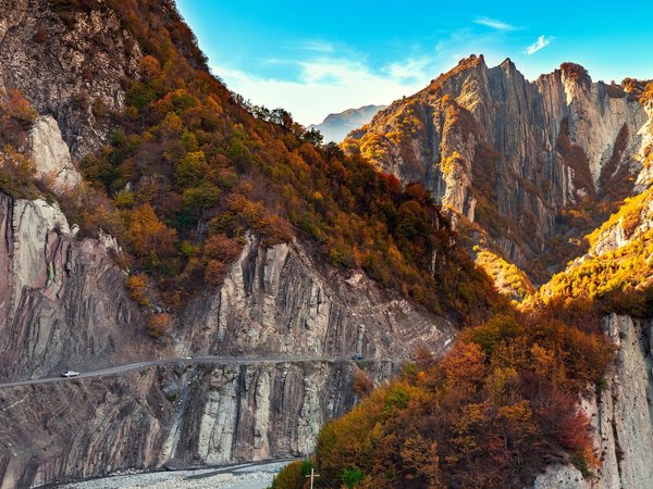 Азербайджан: горы, вино и ремесло