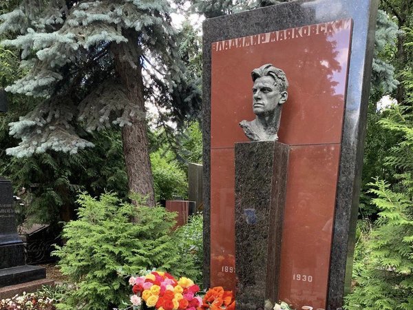 Любовь и трагедии Новодевичьего кладбища - фото 4