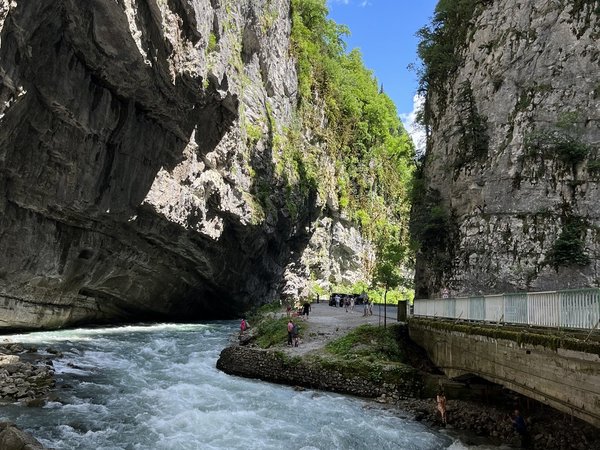На кабриолете из Пицунды к озеру Рица - фото 3