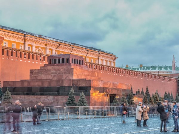 Мавзолей и Кремлёвский некрополь: путешествие в СССР - фото 4