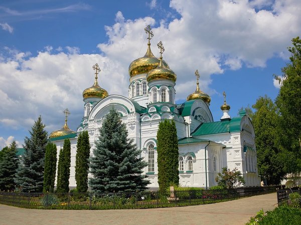 Заповедный Свияжск, Раифский монастырь и прогулка на теплоходе - фото 1