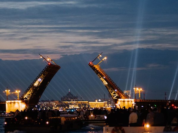 На теплоходе к разводным мостам Петербурга! - фото 3