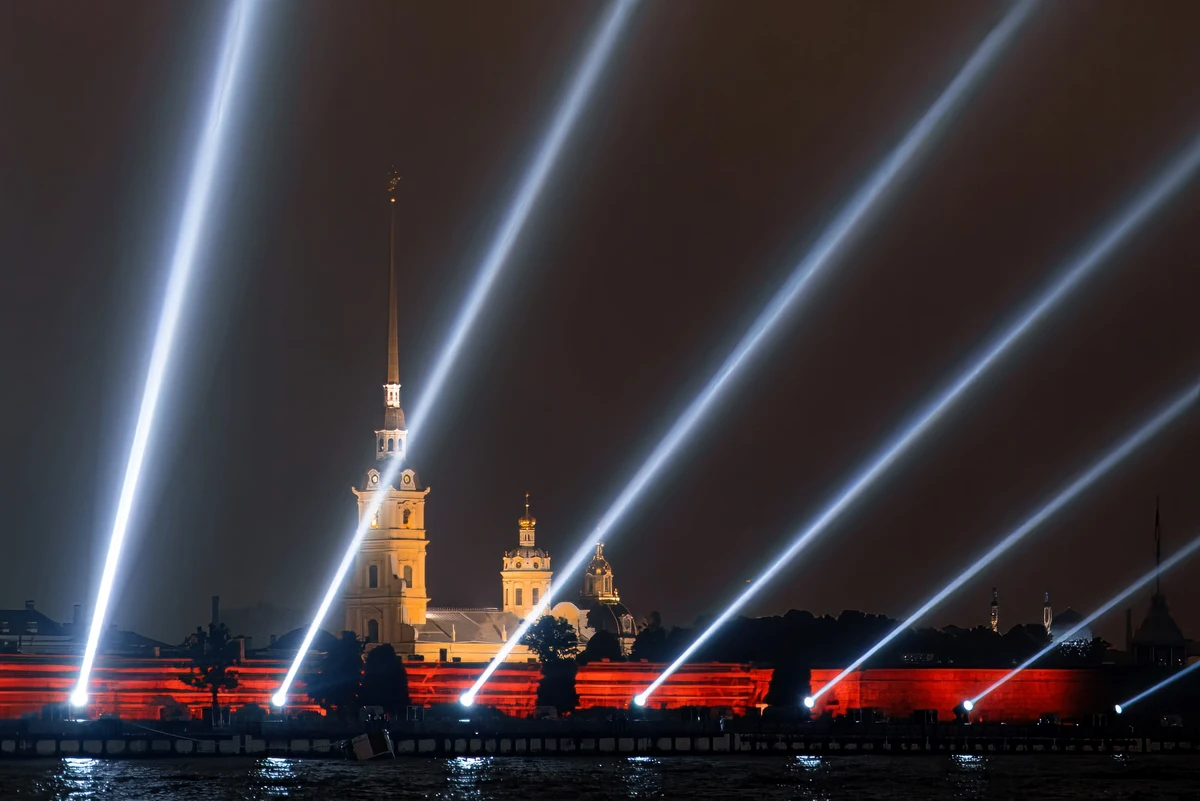 На теплоходе к разводным мостам Петербурга! - фото 3