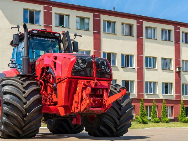 Групповая экскурсия на Минский тракторный завод