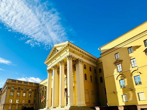 Здравствуй, Минск! Обзорная экскурсия по городу на автомобиле