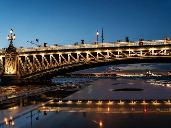 Водная прогулка с аудиогидом на развод мостов - фото 2