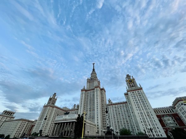 «Высотка номер один»: прогулка вокруг Главного здания МГУ - фото 2