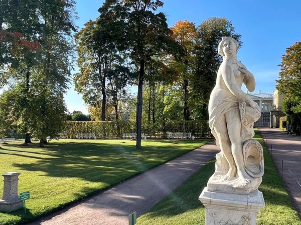В Екатерининский и Александровский дворцы и парки (в группе) - фото 2