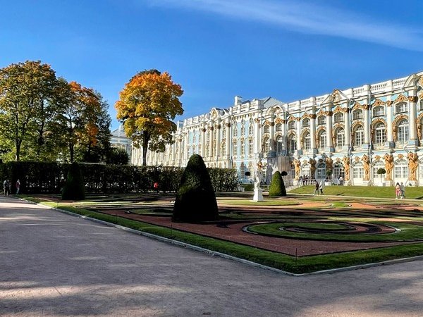 В Екатерининский и Александровский дворцы и парки (в группе)